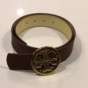 1.5” Reversible Tory Burch logo Belt